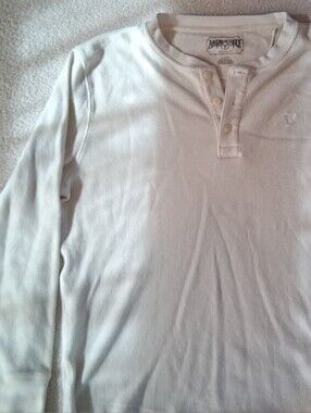 American Eagle Off-White Long Sleeve Henley Shirt